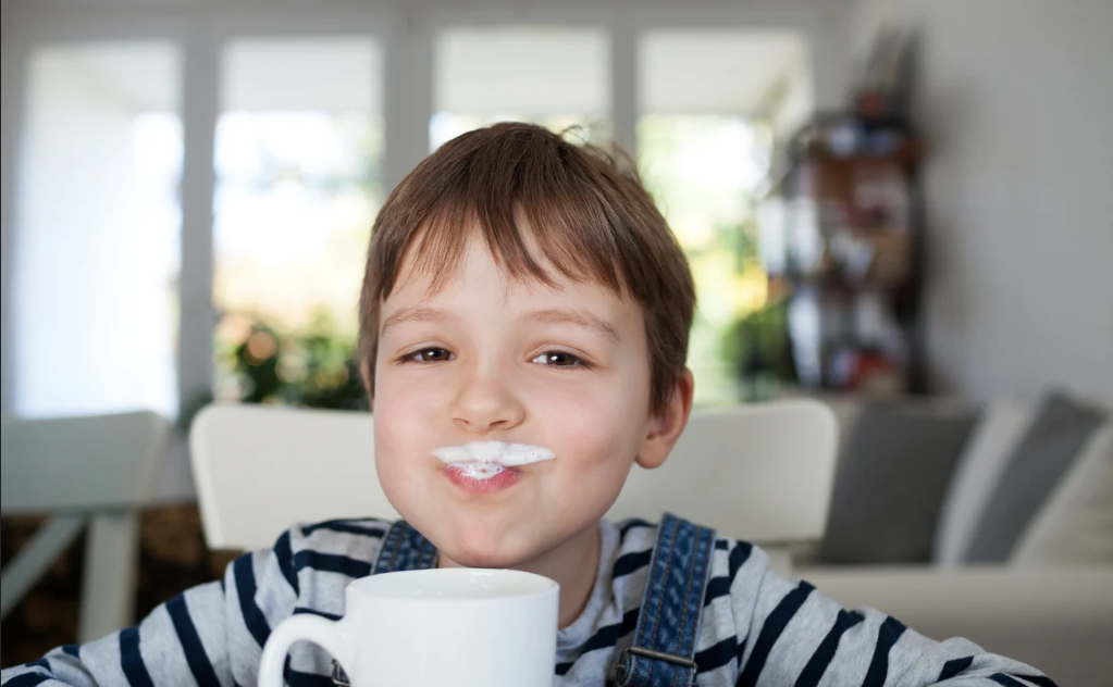 Ragam Manfaat Konsumsi Segelas Susu Sebelum Olahraga Untuk Anak
